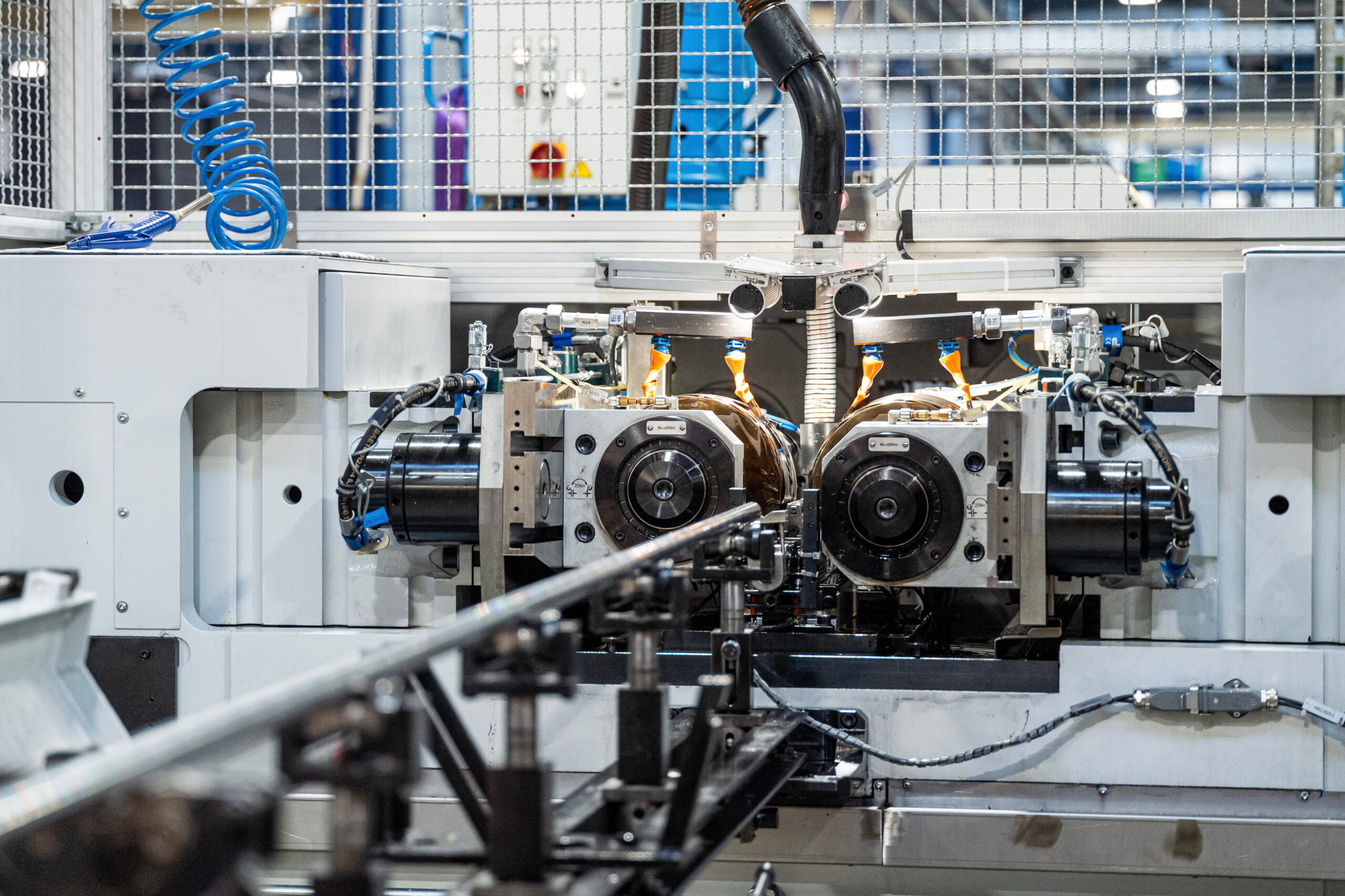 Rollmaschine für Gewinderollen